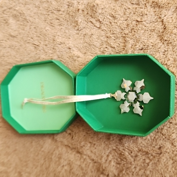 Swarovski annual ornament 2022 gold tone - Picture 5 of 8